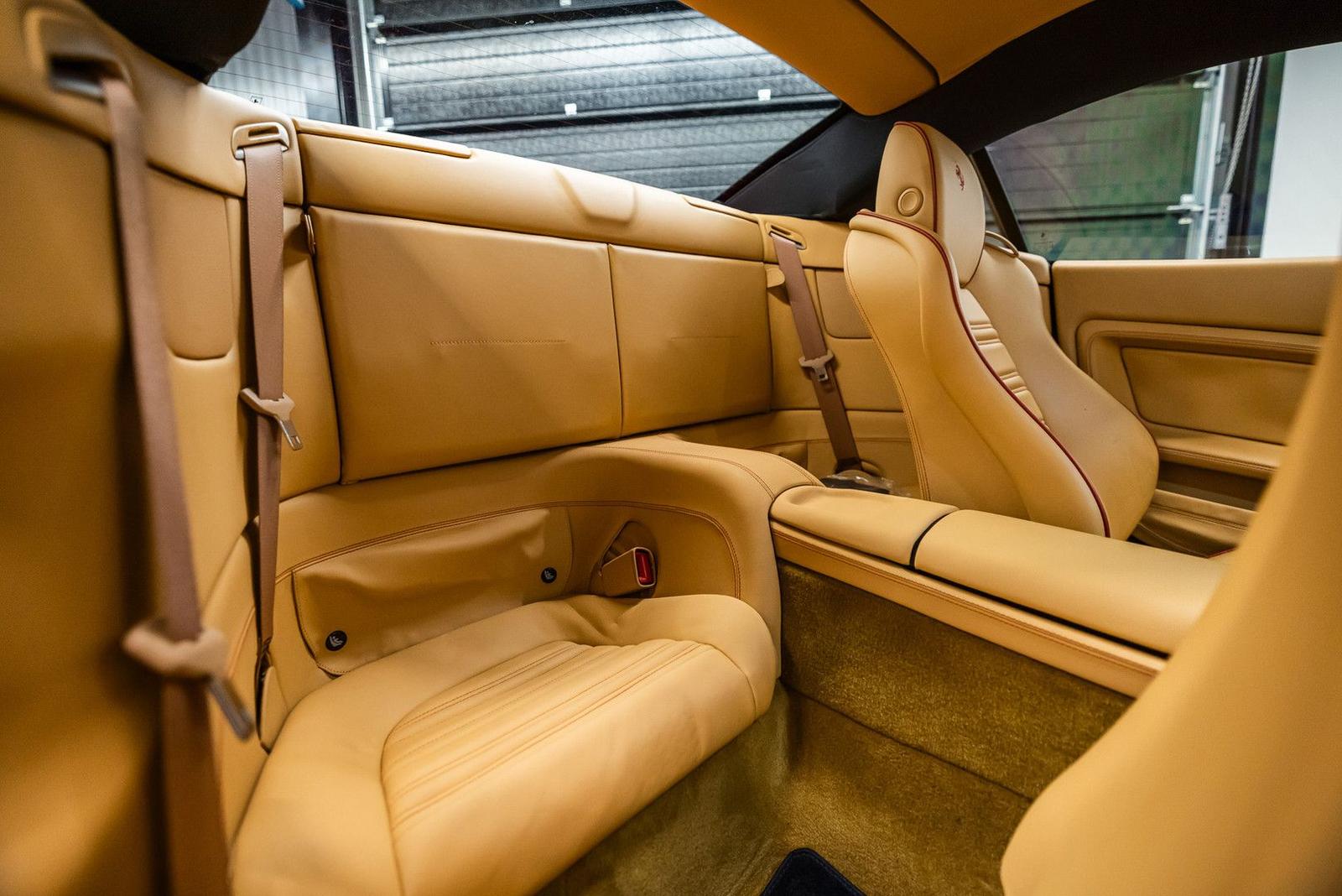 Ferrari California 30 4.3 V8 490 ch • Boîte F1 double embrayage • 29 600 km • Rouge / cuir beige