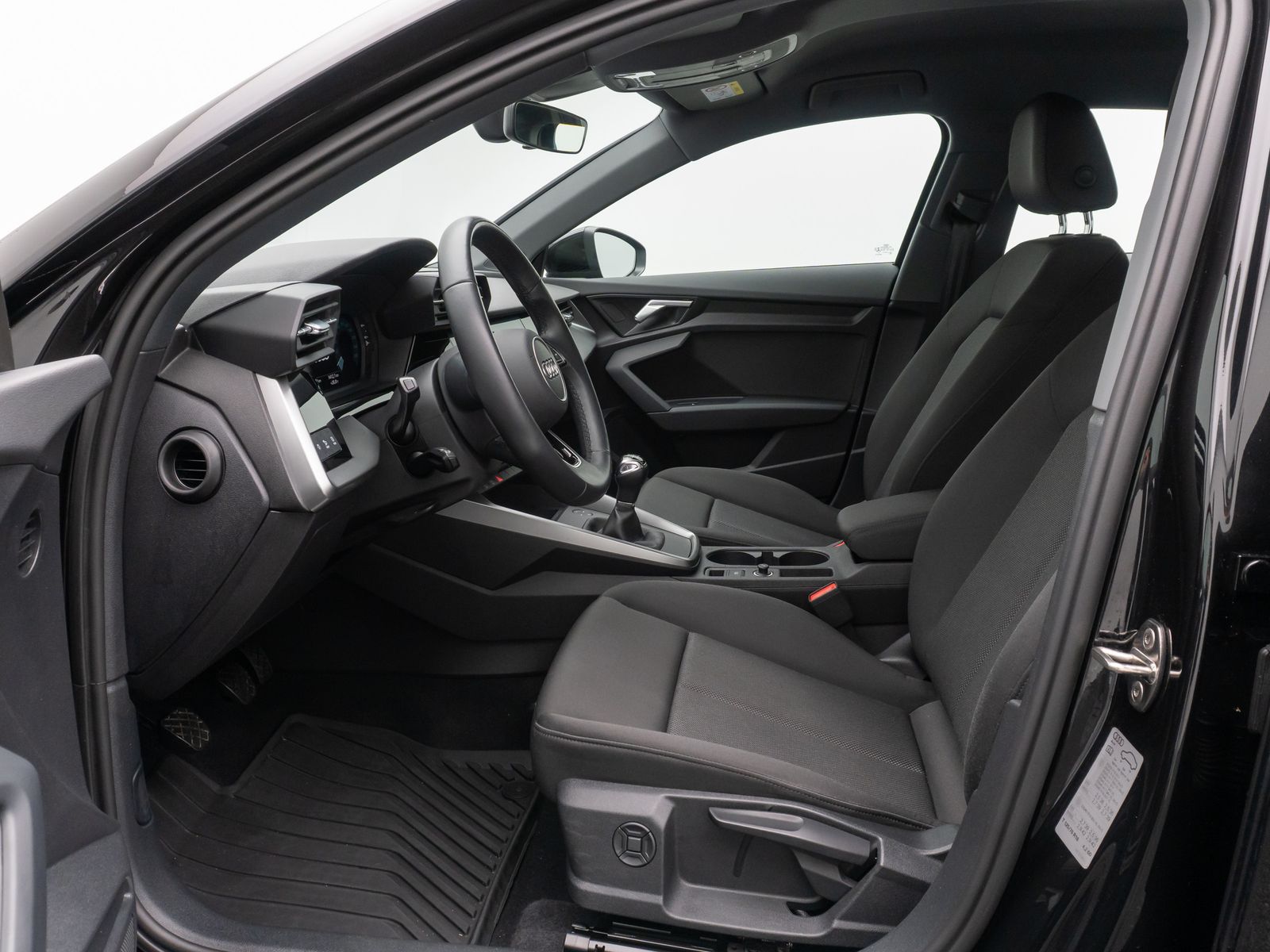 Fahrzeugabbildung Audi A3 35 TFSI Sportback LED PDC Sound Tempomat AHK