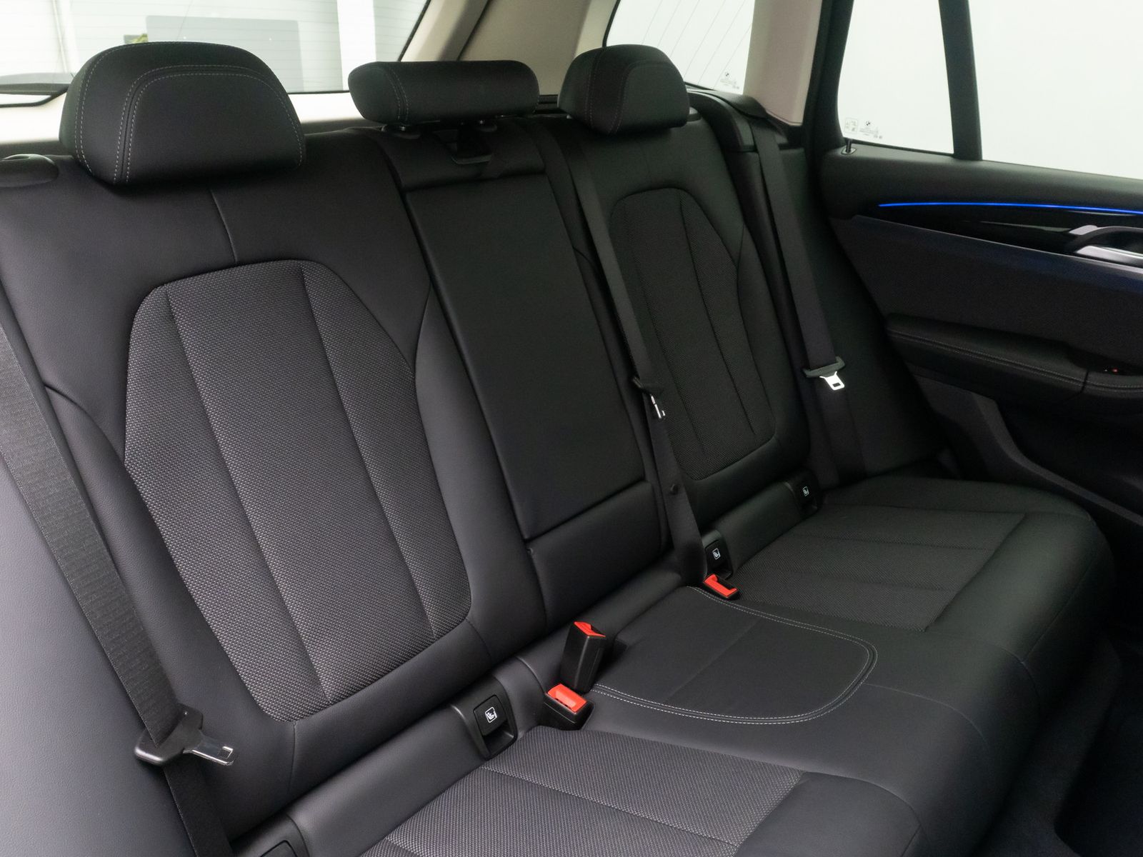 Fahrzeugabbildung BMW X3 xD20d xLine Kamera DAB Memory AHK Komfort 19"