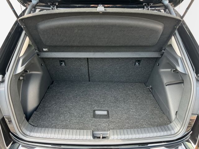 Fabia Tour 1.0 TSI DSG *LED*SHZ*KLIMA*