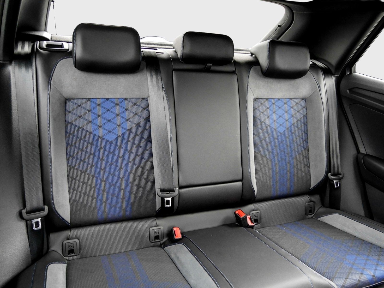 Volkswagen T-Roc R IQ.Light Navi AHK TravelAss. Pano beats foto 4