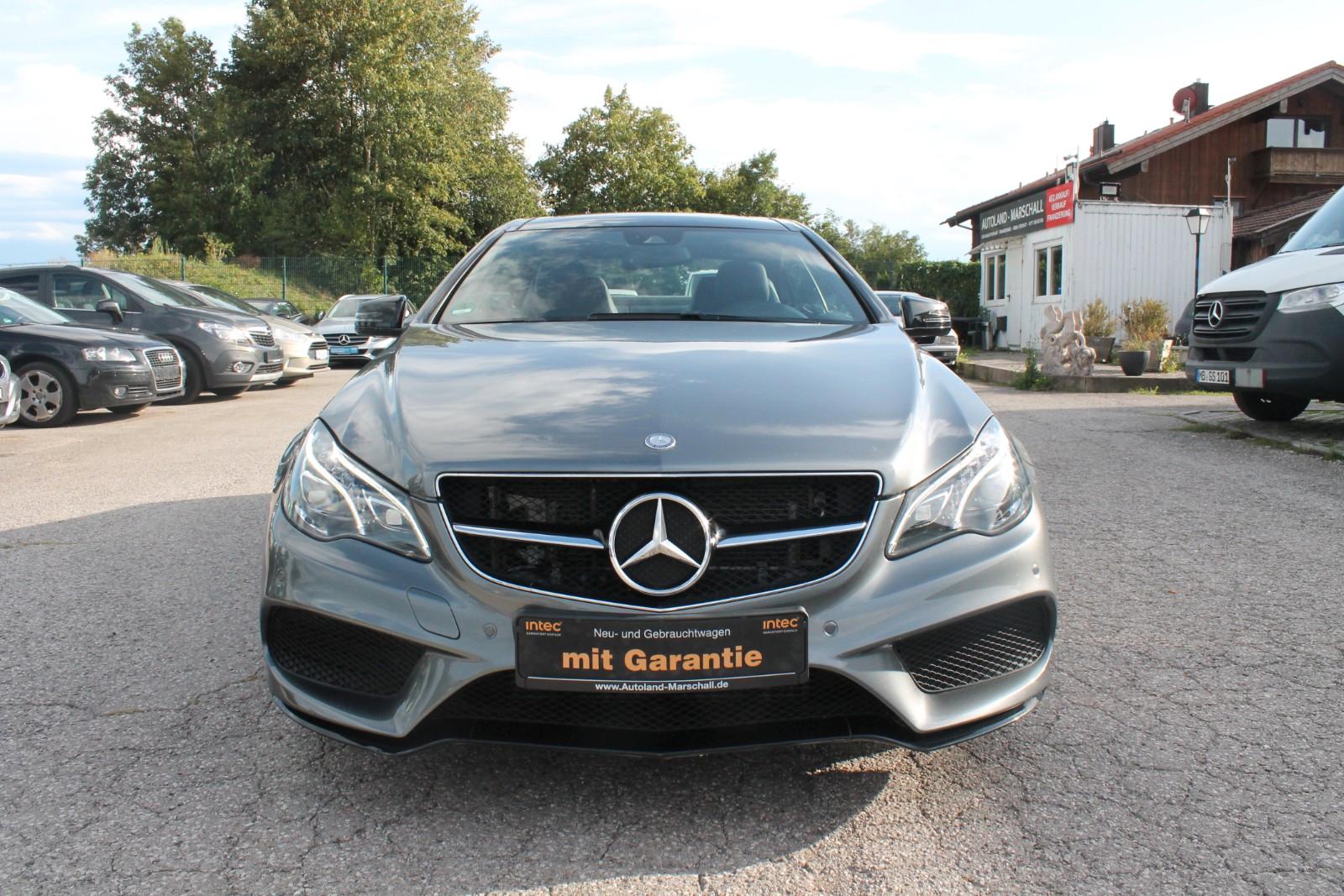 Mercedes-Benz E 220d AMG-LINE NAVI RFK PANO LED MEMORY