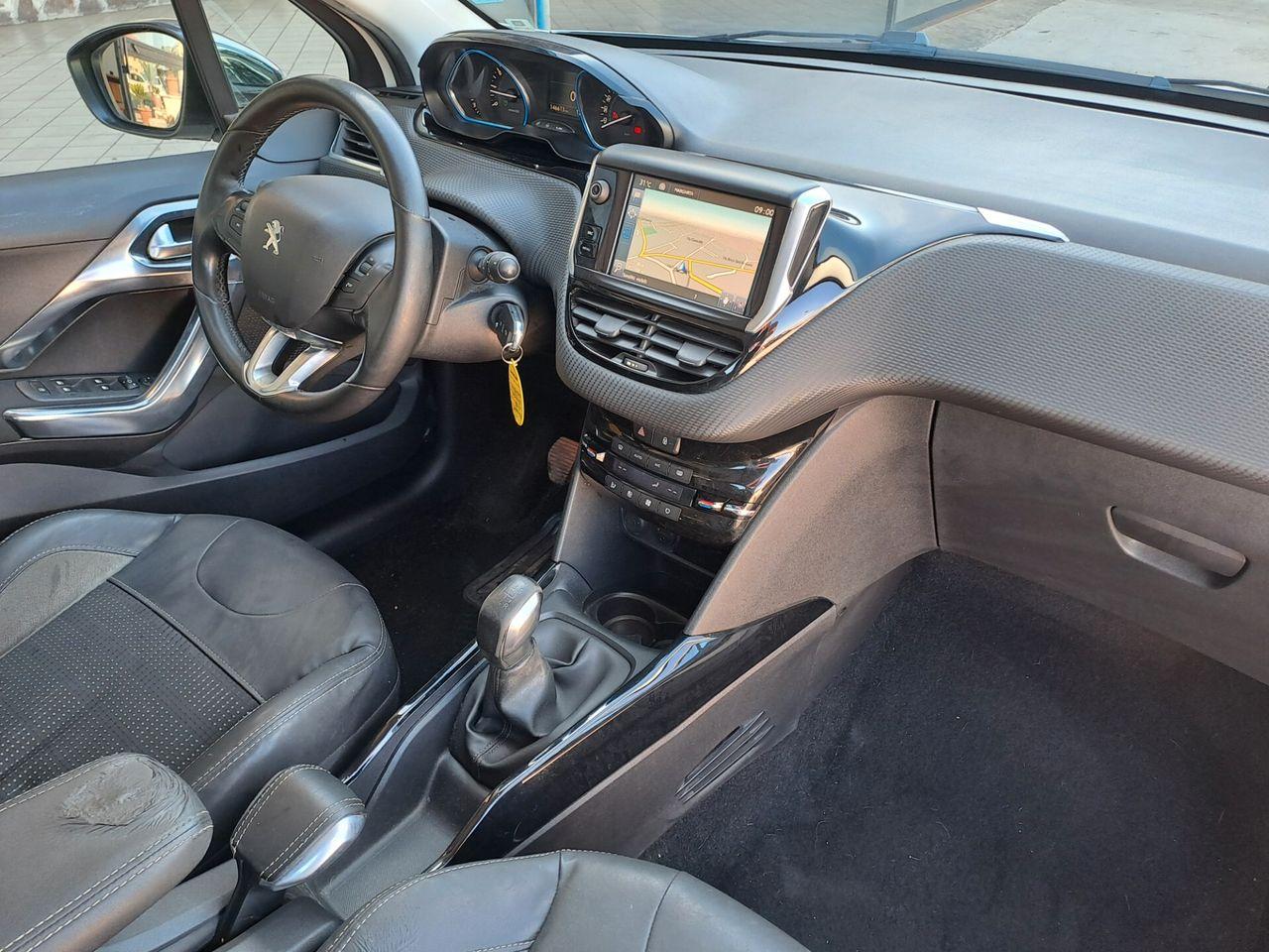 Peugeot 2008 2015 — photo 14