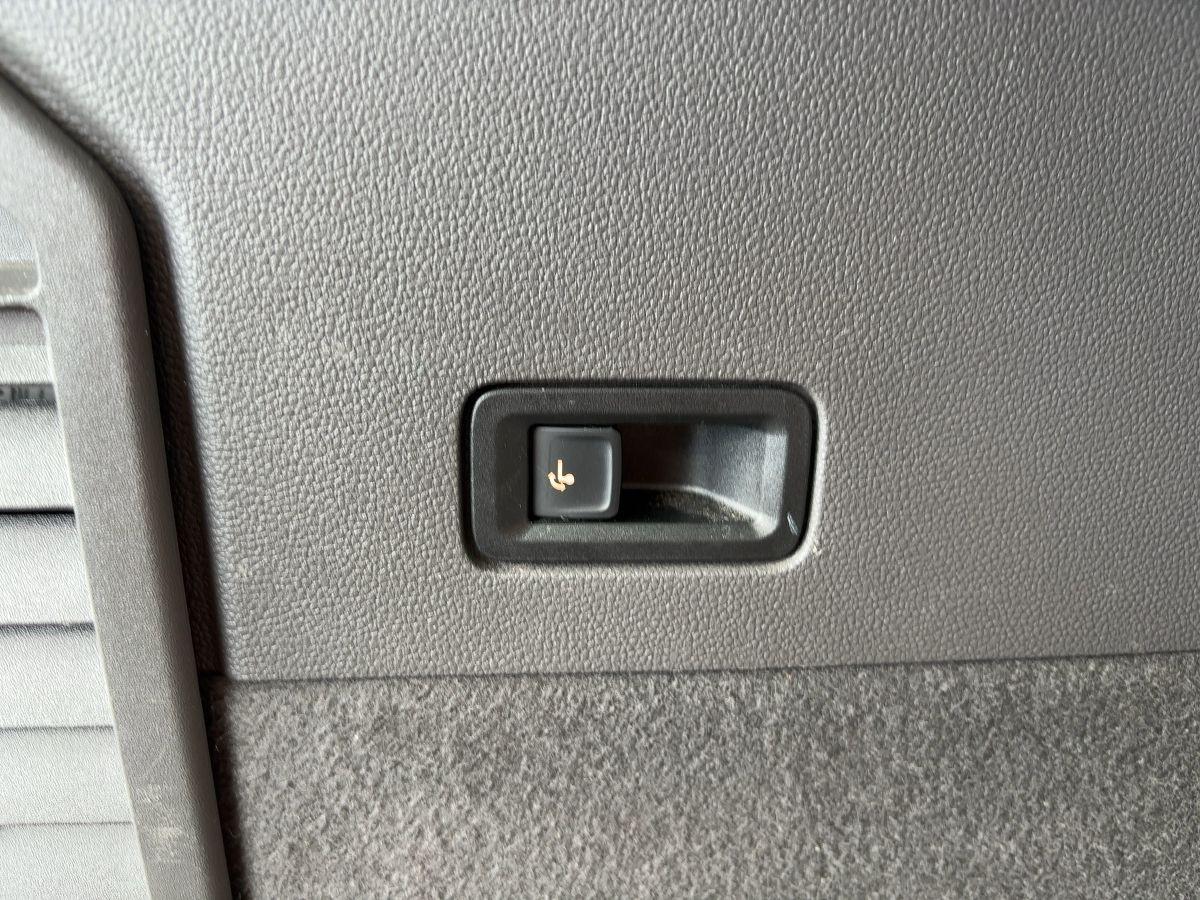 Volkswagen Multivan Langversion 2.0 TDI DSG Life AHZV HUD L