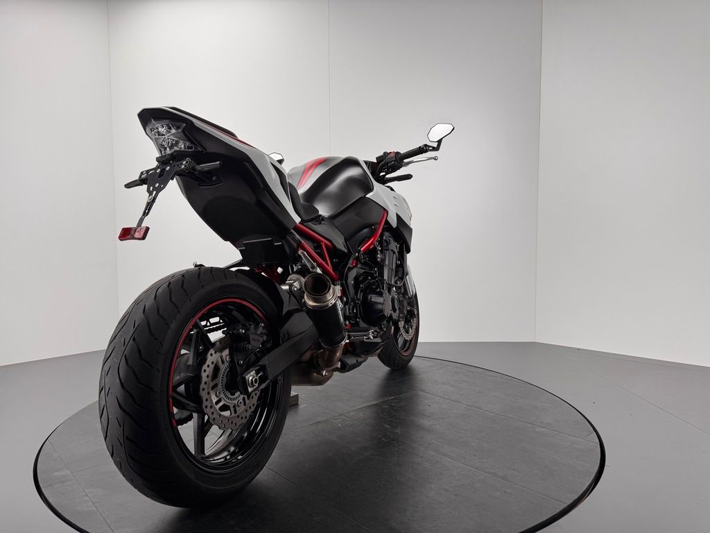 Fahrzeugabbildung Kawasaki Z900 *TOP-ZUSTAND *BODIS *KURZES HECK