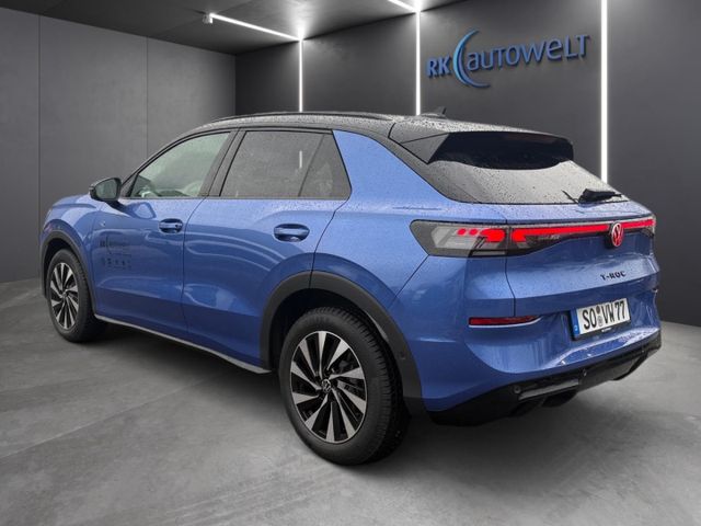 T-Roc R-Line 1.5 l eTSI Navi Area View Apple Car