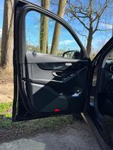 Mercedes-Benz GLC 220 d 4MATIC Autom. - HUD, AHK, Schiebedach - Mercedes-Benz GLC 220 in München