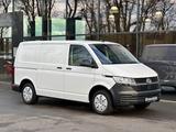 Volkswagen T6.1 Transporter 1.HA/KLIMA/PDC/AHK/EFH/S-HEFT - mit Diesel-Antrieb: Kleinbus