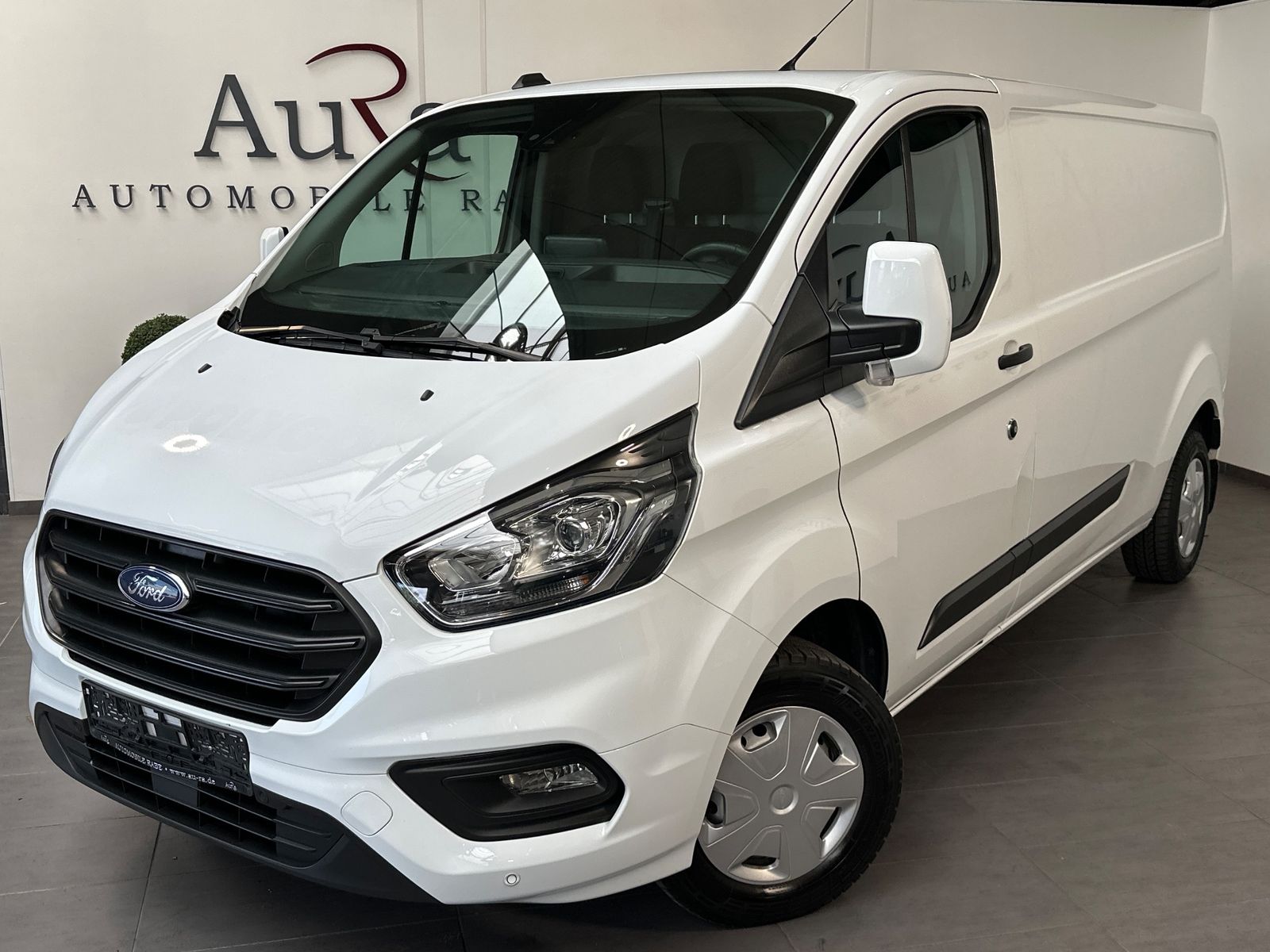 Fahrzeugabbildung Ford Transit Custom 300 L2 2.0 TDCi NAV+KLIMA+SHZ+PP