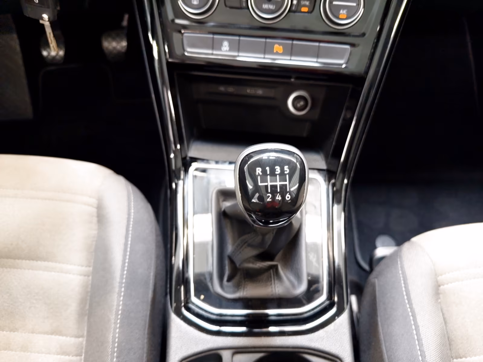Volkswagen Touran 1.5 TSI Highline Pano LED PDC, миниатюра 13
