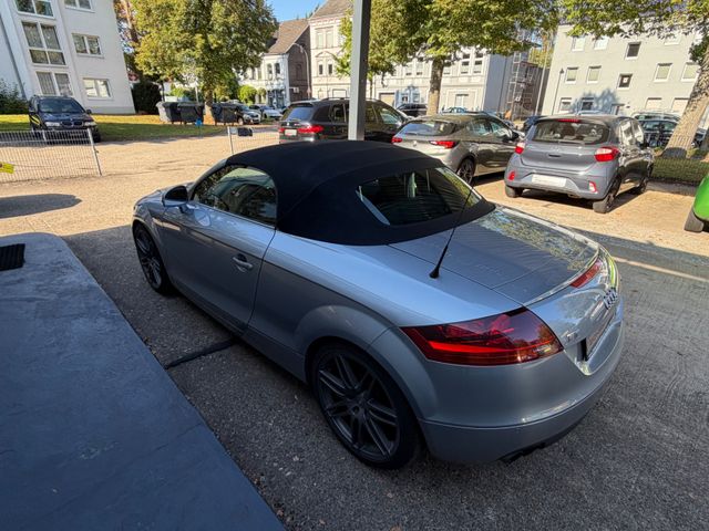 Fahrzeugabbildung Audi TT 2.0 TFSI Roadster quattro Autom.+Leder+Navi+