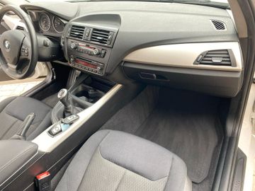 Bild 17 BMW 116 1 Lim. 5-trg. 116d*SHZ*KLIMAAUTO*PDC*EXPORT*TÜV
