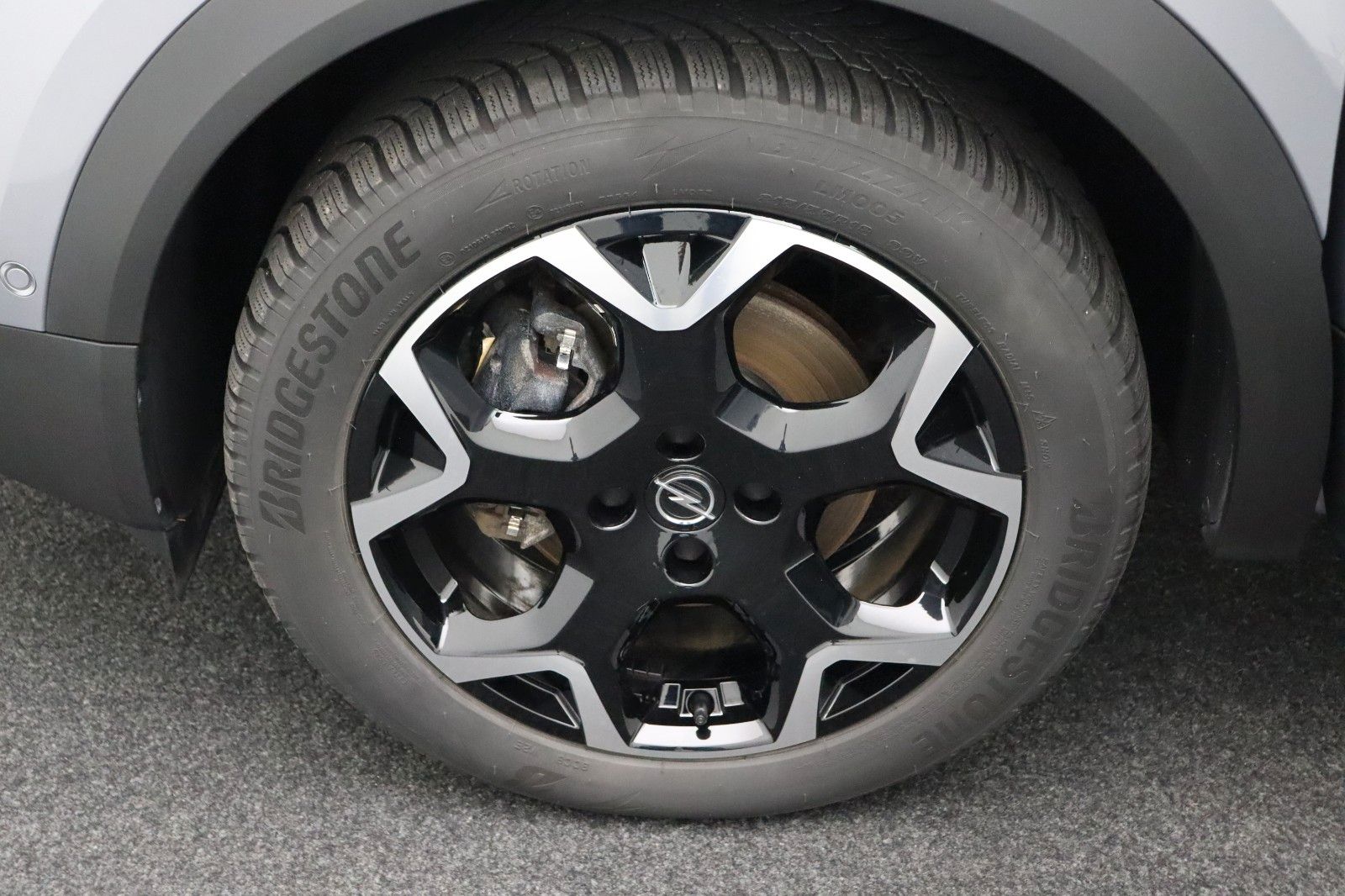 Fahrzeugabbildung Opel Mokka-e Elegance