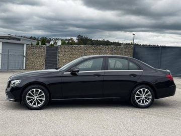 Mercedes E 200 - 4