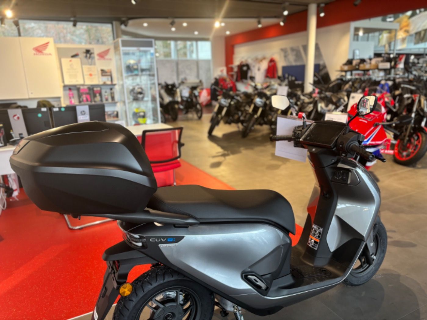 Fahrzeugabbildung Honda CUV e Connected inkl. Honda Smart Topcase