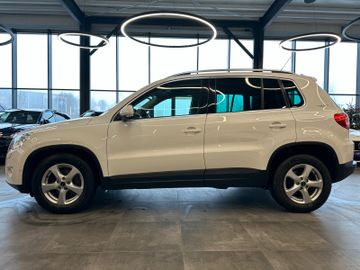 Volkswagen Tiguan Team 4Motion *2. Hand*Klima*SHZ*AHK*PDC*