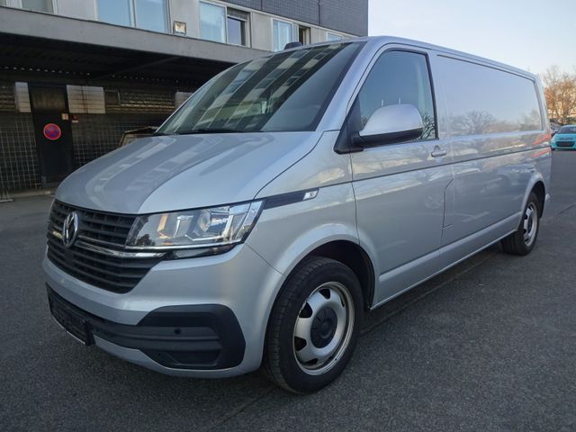 Volkswagen T6 Transporter Lang / Automatik / Navi / PDS