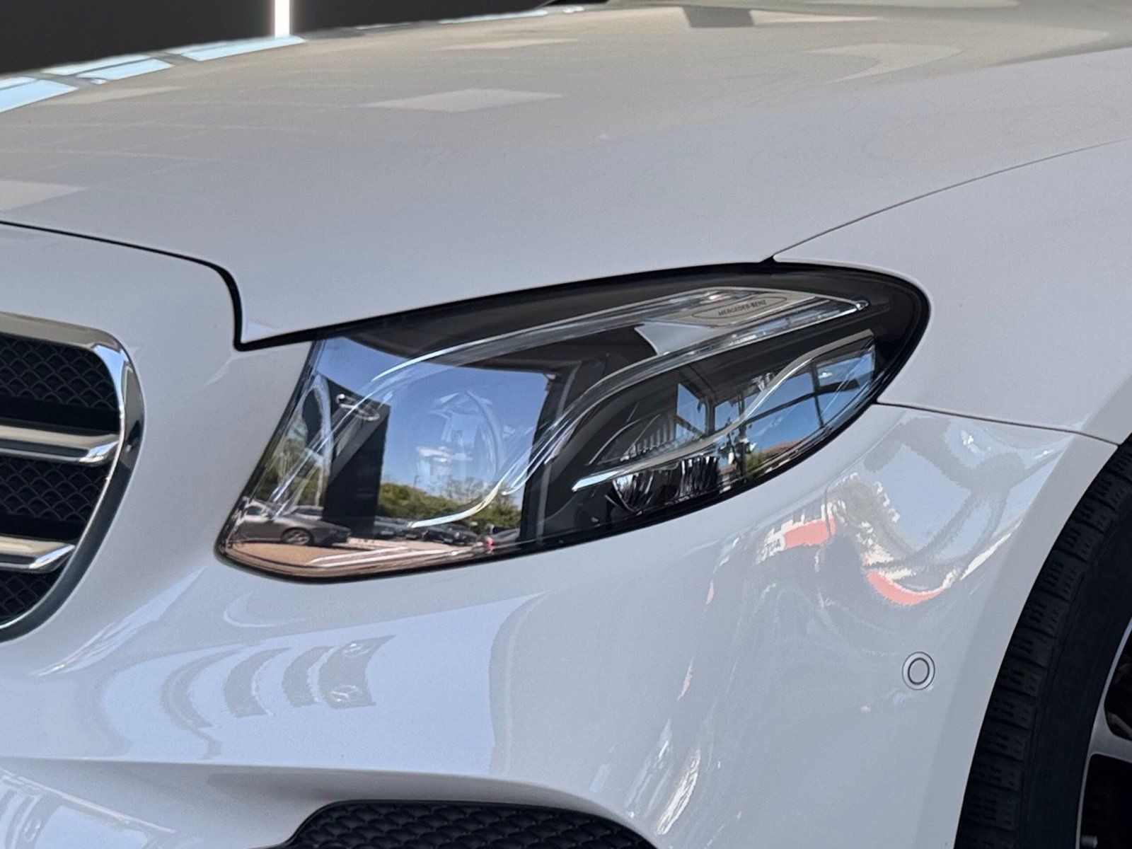 Fahrzeugabbildung Mercedes-Benz E 250 AMG Line*AHK*Burmester*S-Dach*Totwink*BEAM
