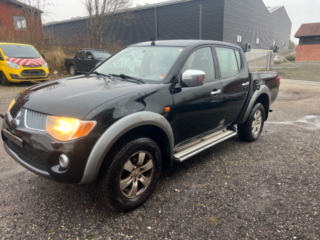 Mitsubishi L200 Invite Doppelkabine 4WD