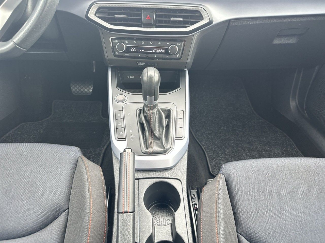 Fahrzeugabbildung SEAT Arona FR 1.0 TSI DSG