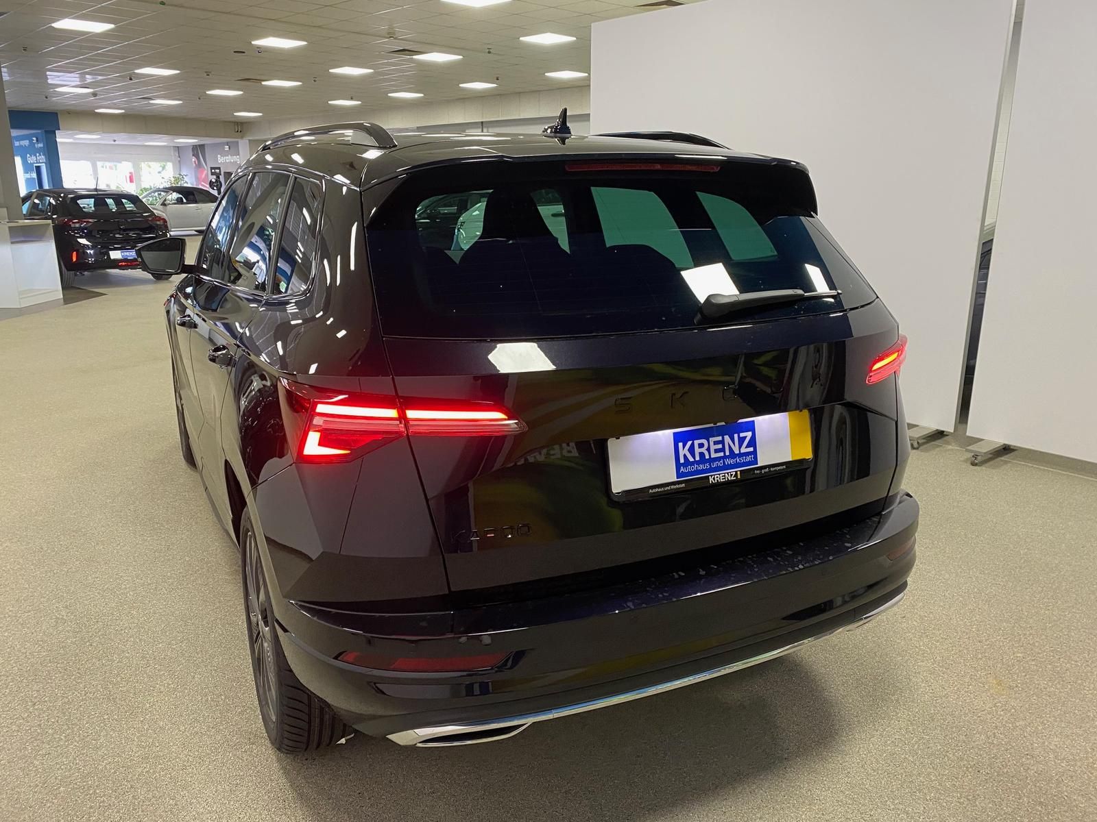 Fahrzeugabbildung SKODA Karoq 1.5 TSI SPORTLINE+MATRIX+ACC+AHK+APP+RFK++