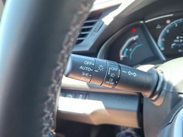 Honda Civic Elegance 1.0 V-TEC °LED°Navi°SHZ°PDC°ACC°