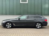 BMW 520d xDrive Touring*LIVE COCKPIT|ASSIST|CAM|LED* - BMW 520 in Mönchengladbach