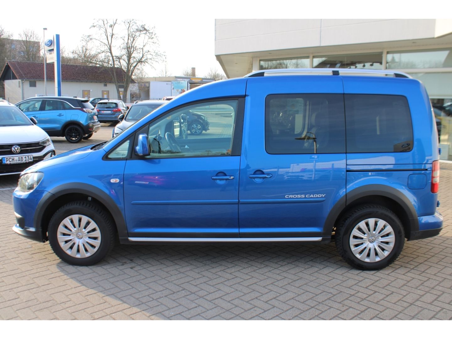 Fahrzeugabbildung Volkswagen Caddy Kombi Cross BMT AHK-abnehmbar Mehrzonenkli