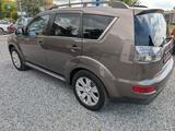 Mitsubishi Outlander Motion 2WD Benzin 2.0 Tüv Neu - Mitsubishi Outlander: Motion