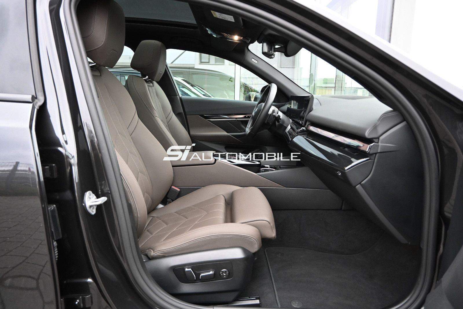 Fahrzeugabbildung BMW 540d xDrive Touring M-Sport °PANO°ICONIC°STANDHZ