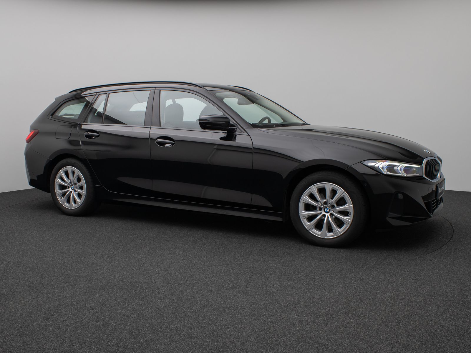 Fahrzeugabbildung BMW 320d Kamera DAB HUD Lenkradheizung Alarm Sport