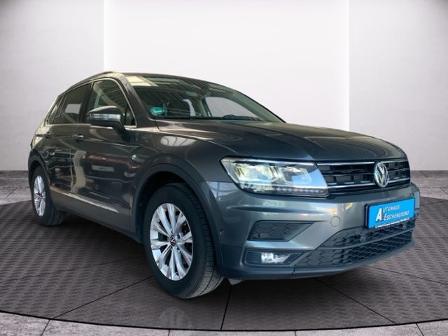 Fahrzeugabbildung Volkswagen Tiguan 1,5TSI DSG COMFORTLINE NAVI LED AHK PDC A