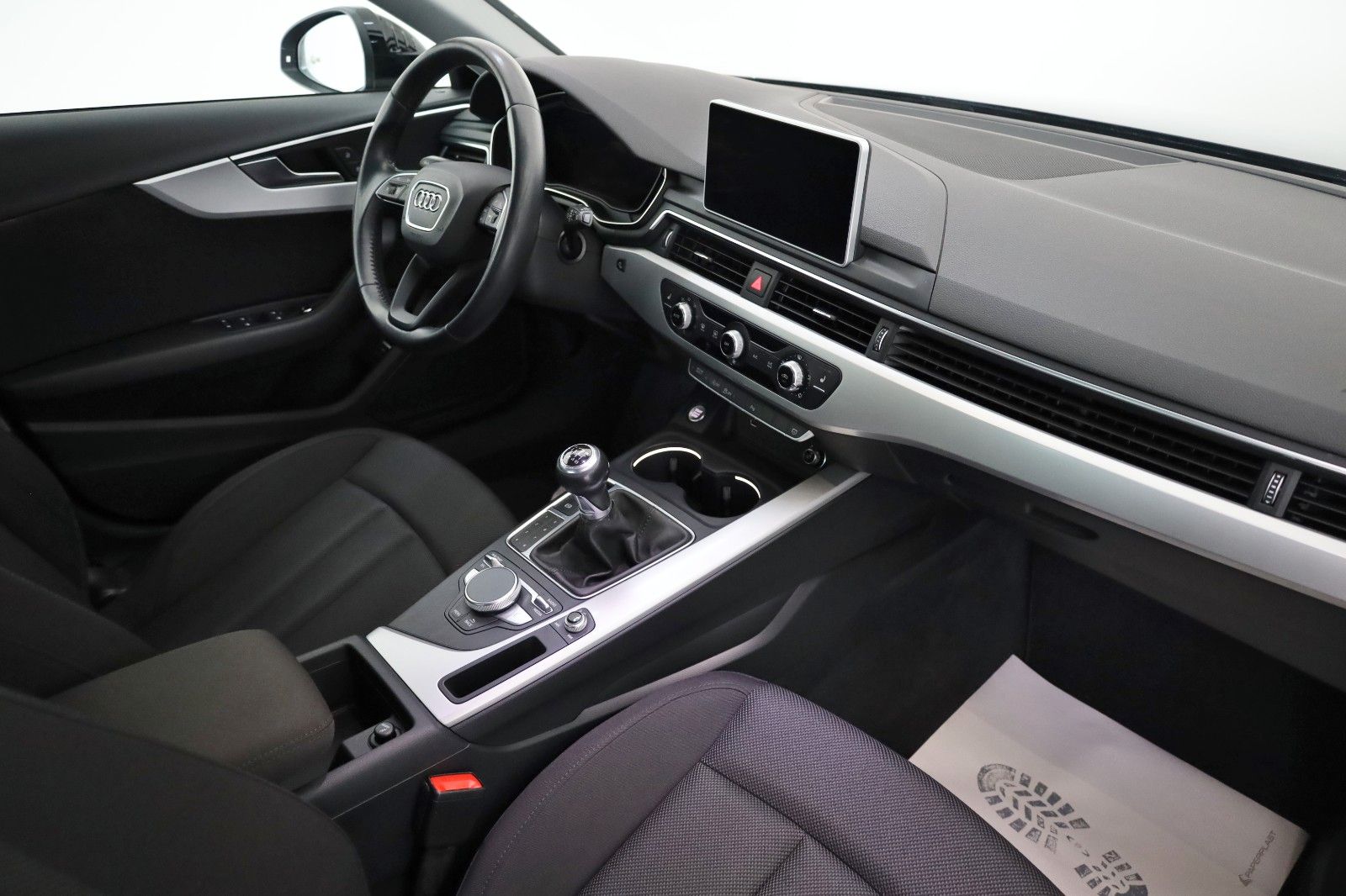 Fahrzeugabbildung Audi A4 Avant Navi,Xenon,SH,PDC