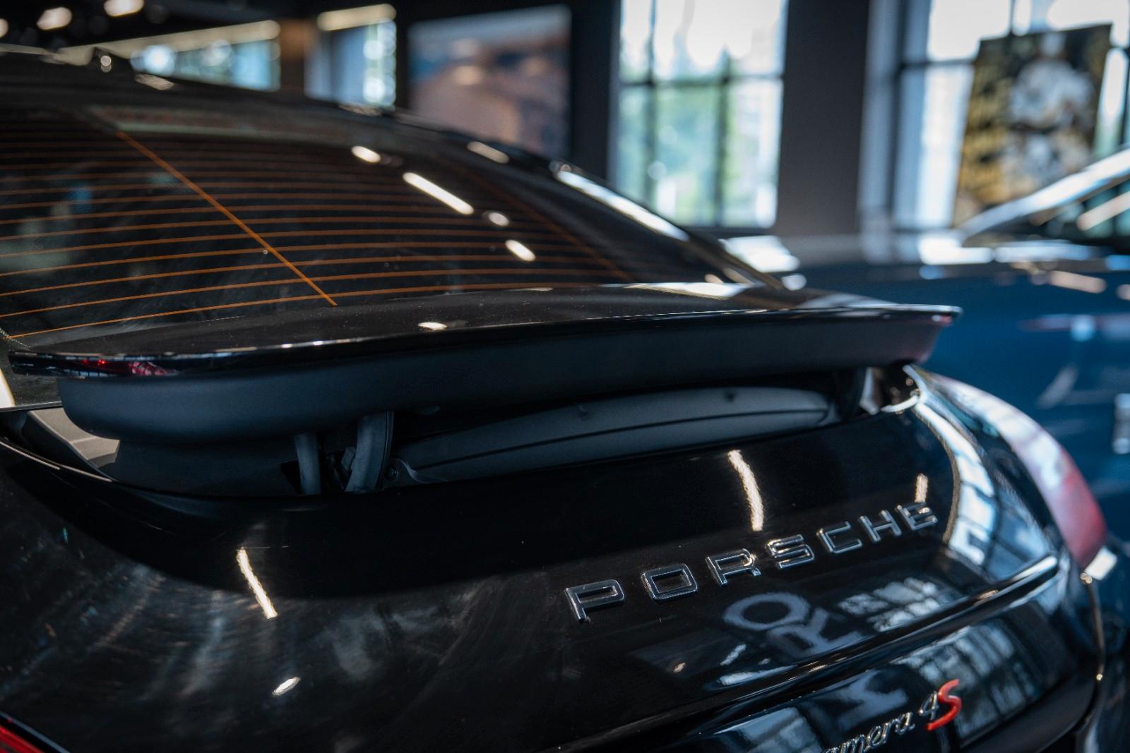 Porsche Panamera 4S 4.8 V8 | 400 ch | BVA | Cuir électrique à mémoire | Sièges chauffants avant/arrière | Toit ouvrant | Caméra de recul | Bi-xénon