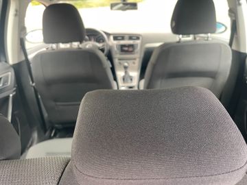Volkswagen Golf - 11