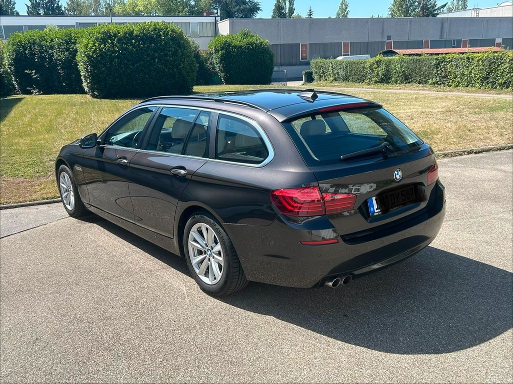 Image of BMW 530