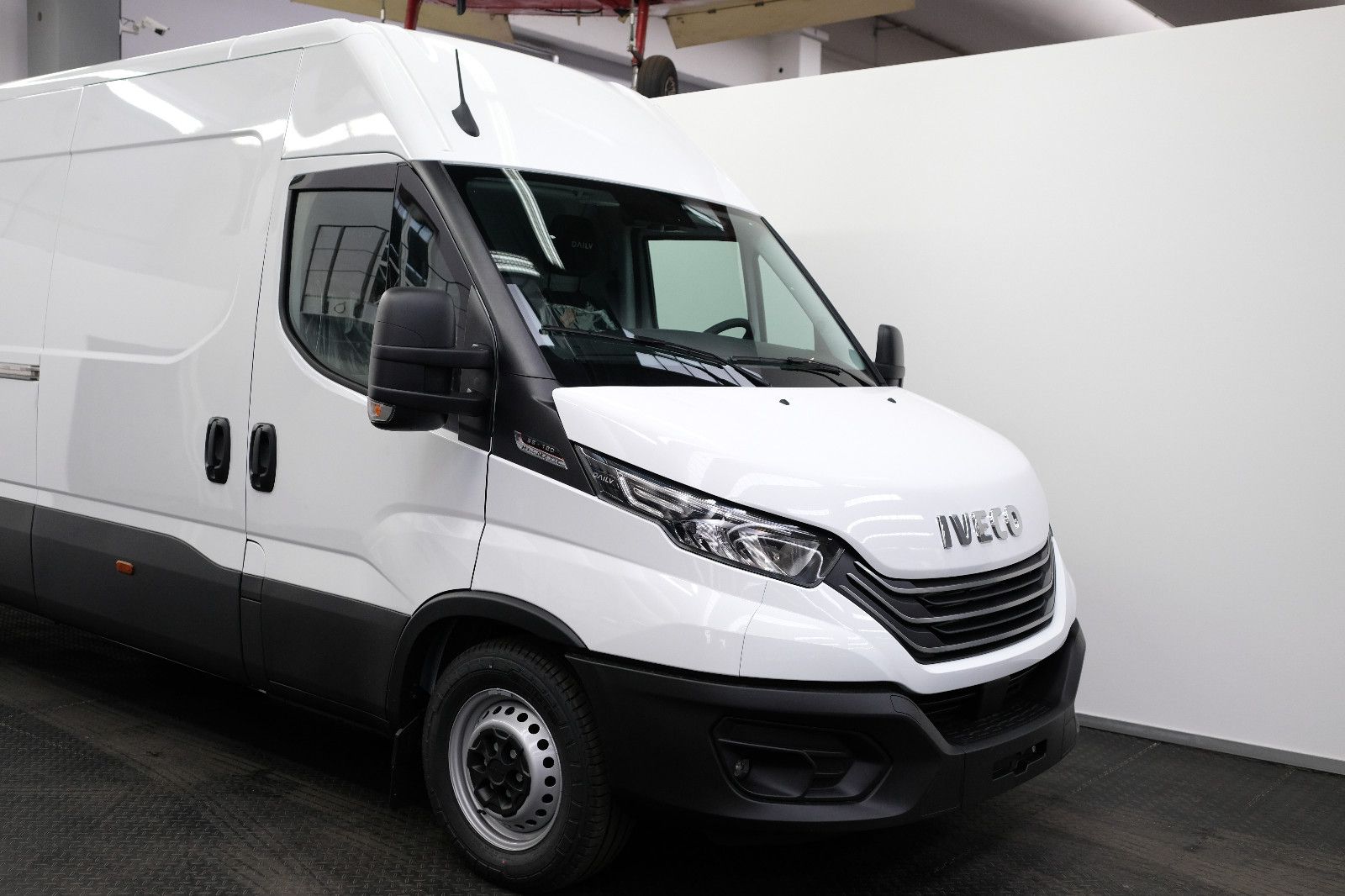 Fahrzeugabbildung Iveco Daily 35S18HA8 V | 3.0 L + KAMERA + Sitzheizung