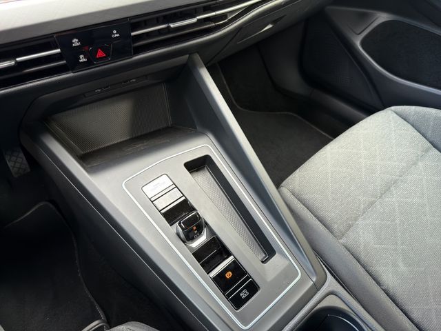 Golf VIII 1.0 eTSI Life DSG NAVI ACC STANDHZ LED