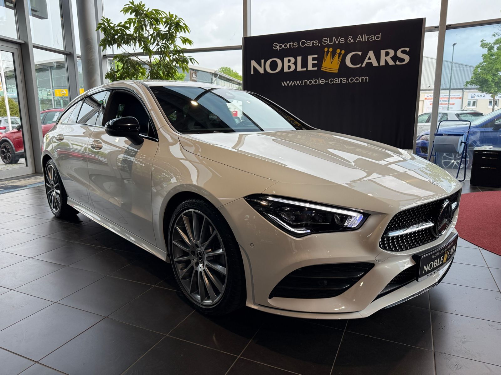 Fahrzeugabbildung Mercedes-Benz CLA 250 Shooting Brake  AMG NIGHT LED NAVI