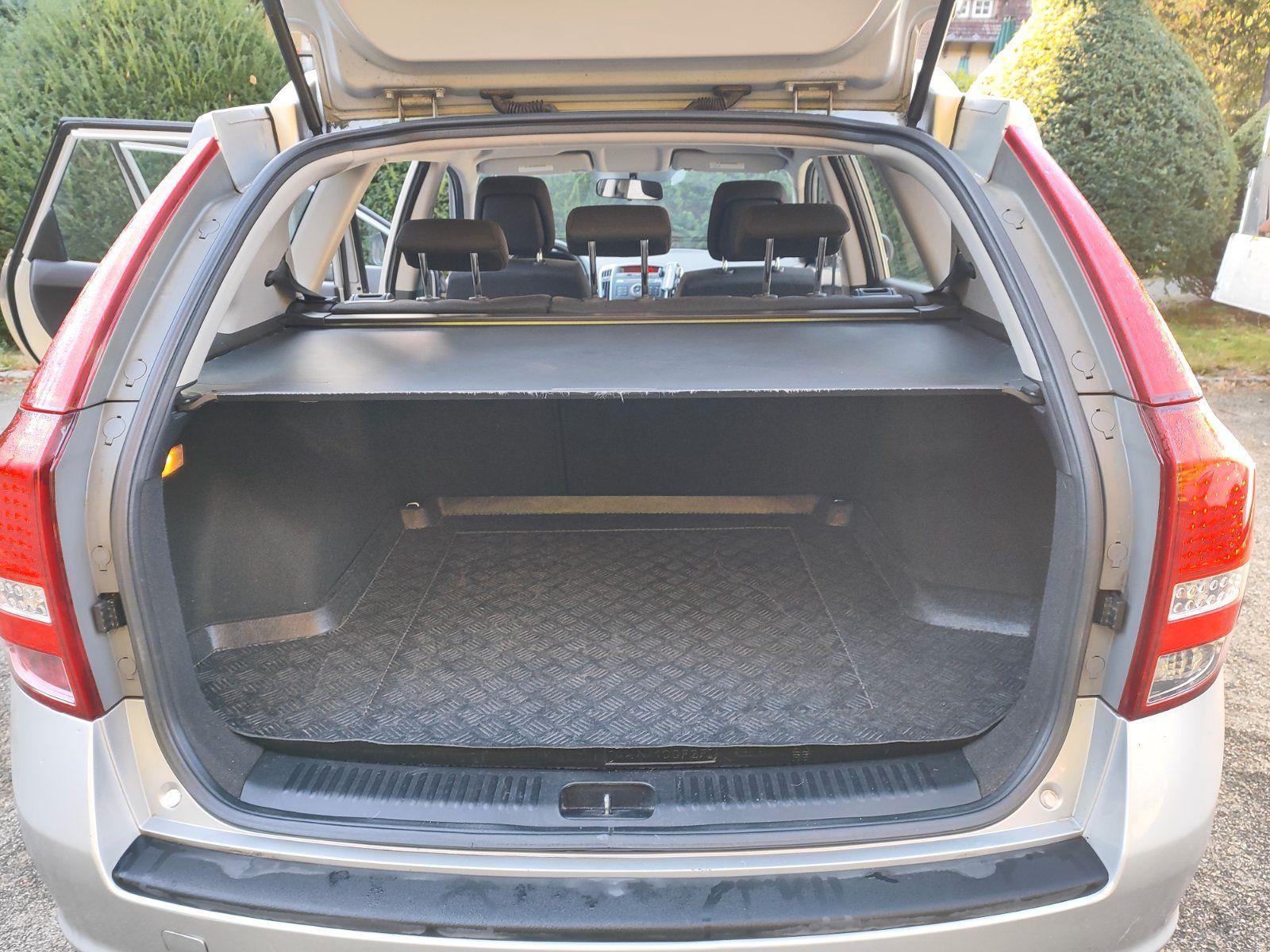 Kia cee'd 2011 — photo 6