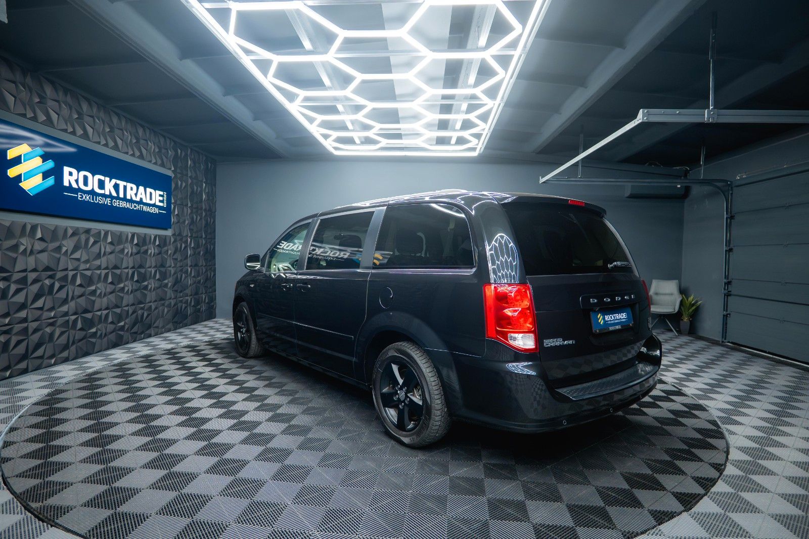 Fahrzeugabbildung Dodge Grand Caravan 3.6 V6 SXT LPG *7 Sitze*TV*Kamera*
