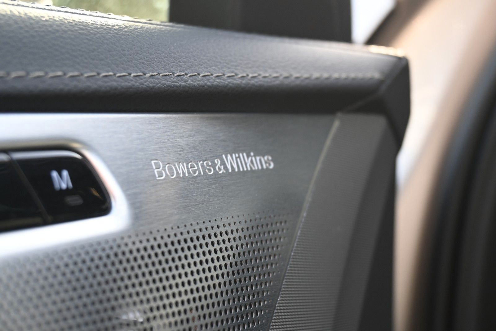 Fahrzeugabbildung Volvo XC90 T8 AWD Ultimate Dark*STDHZG*360°*LUFT*0,5%