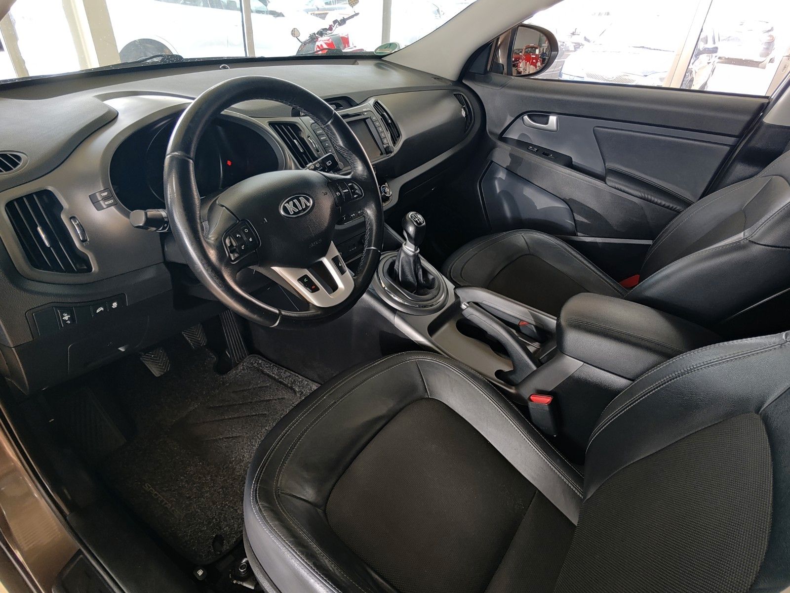 Fahrzeugabbildung Kia Sportage Spirit 2WD ! Leder ! Kamera ! TÜV neu
