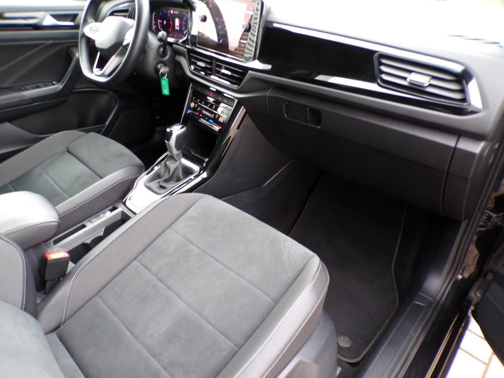Fahrzeugabbildung Volkswagen T-Roc  2.0 TDI SCR DSG *Style*ACC*LED*Navi*Black