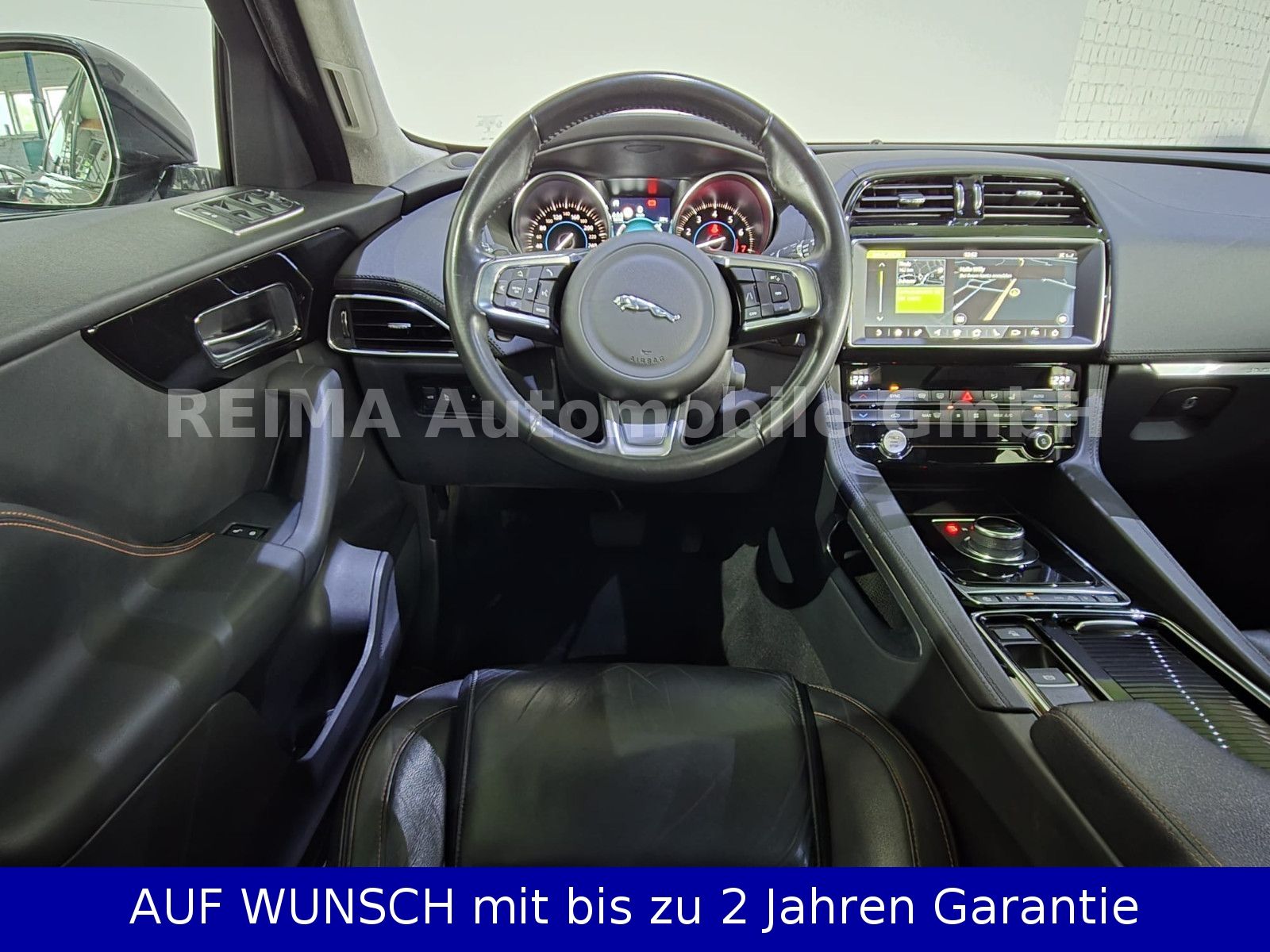 Fahrzeugabbildung Jaguar F-PACE 2,0T Prestige AWD, Pano, Leder, Meridian