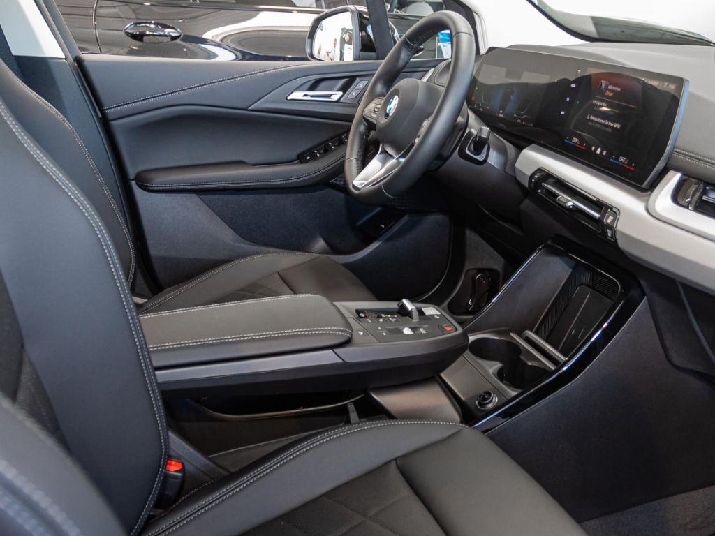 BMW 218 - Bild 16