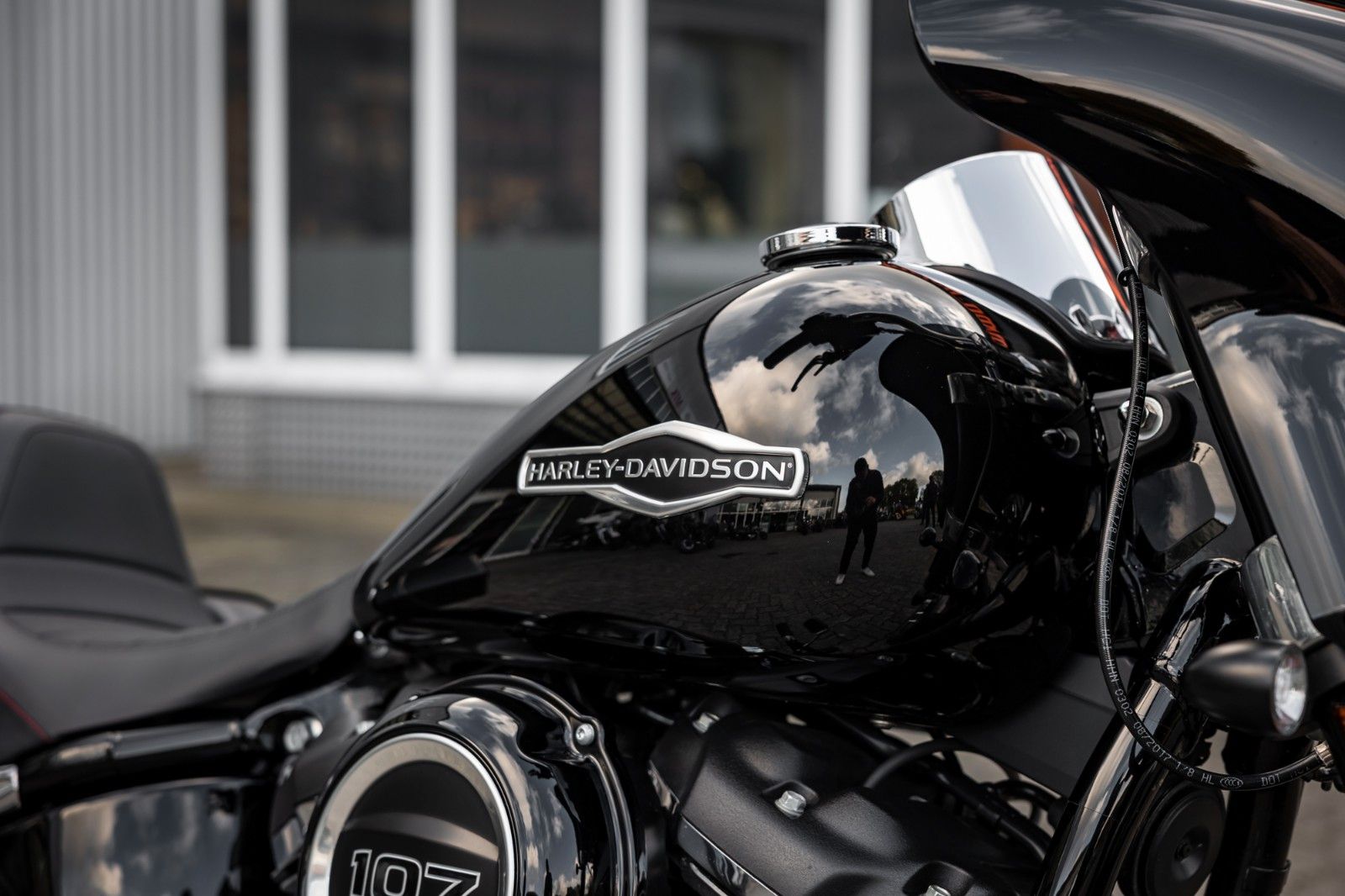 Fahrzeugabbildung Harley-Davidson FLSB SPORT GLIDE 107