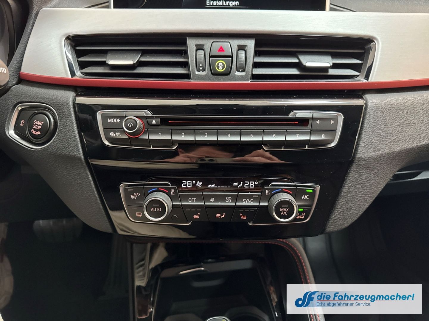 Fahrzeugabbildung BMW X1 xDrive 20 i Sport Line HUD AD Navi Memory Sit