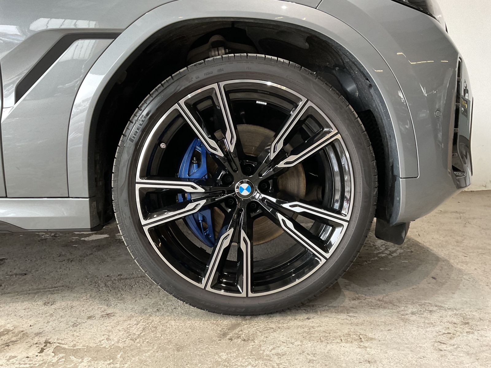 Fahrzeugabbildung BMW X6 xDrive40d |Standheizung |M Sportpaket Pro |H&