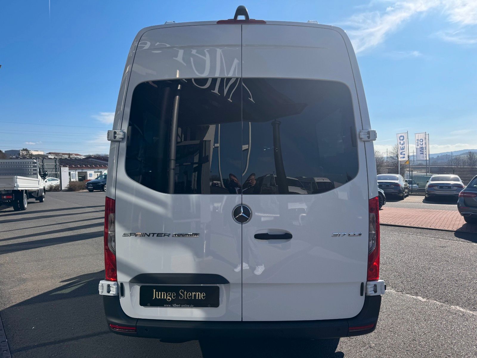Fahrzeugabbildung Mercedes-Benz Sprinter 317 CDI Rollstuhl/Behinderten Lift